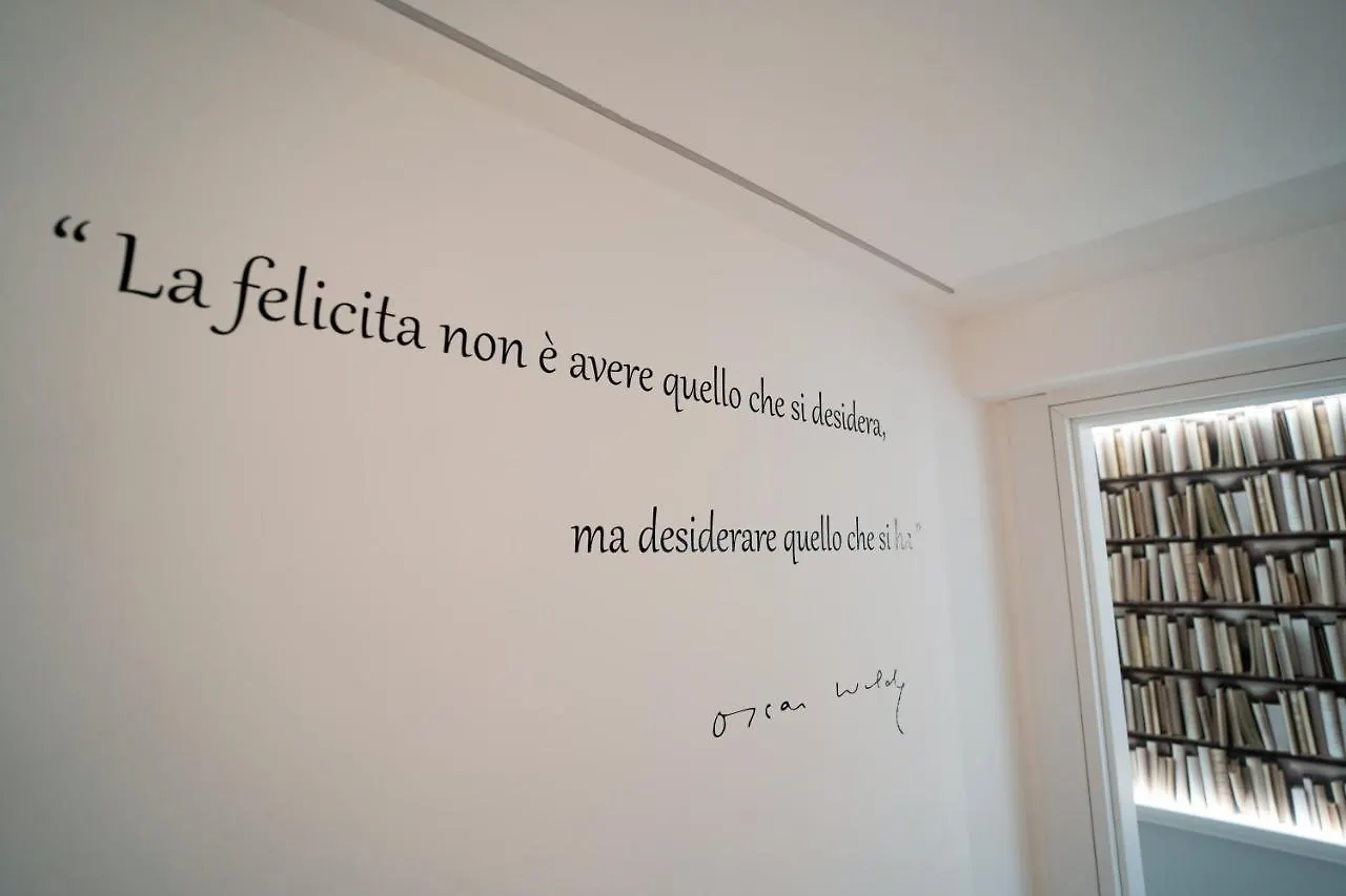 L' Angolo Dei Poeti - Bed And Breakfast Bari Couette-café