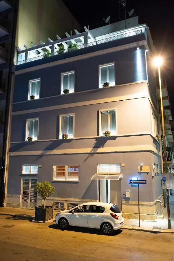 Couette-café L' Angolo Dei Poeti - Bed And Breakfast Bari Italie