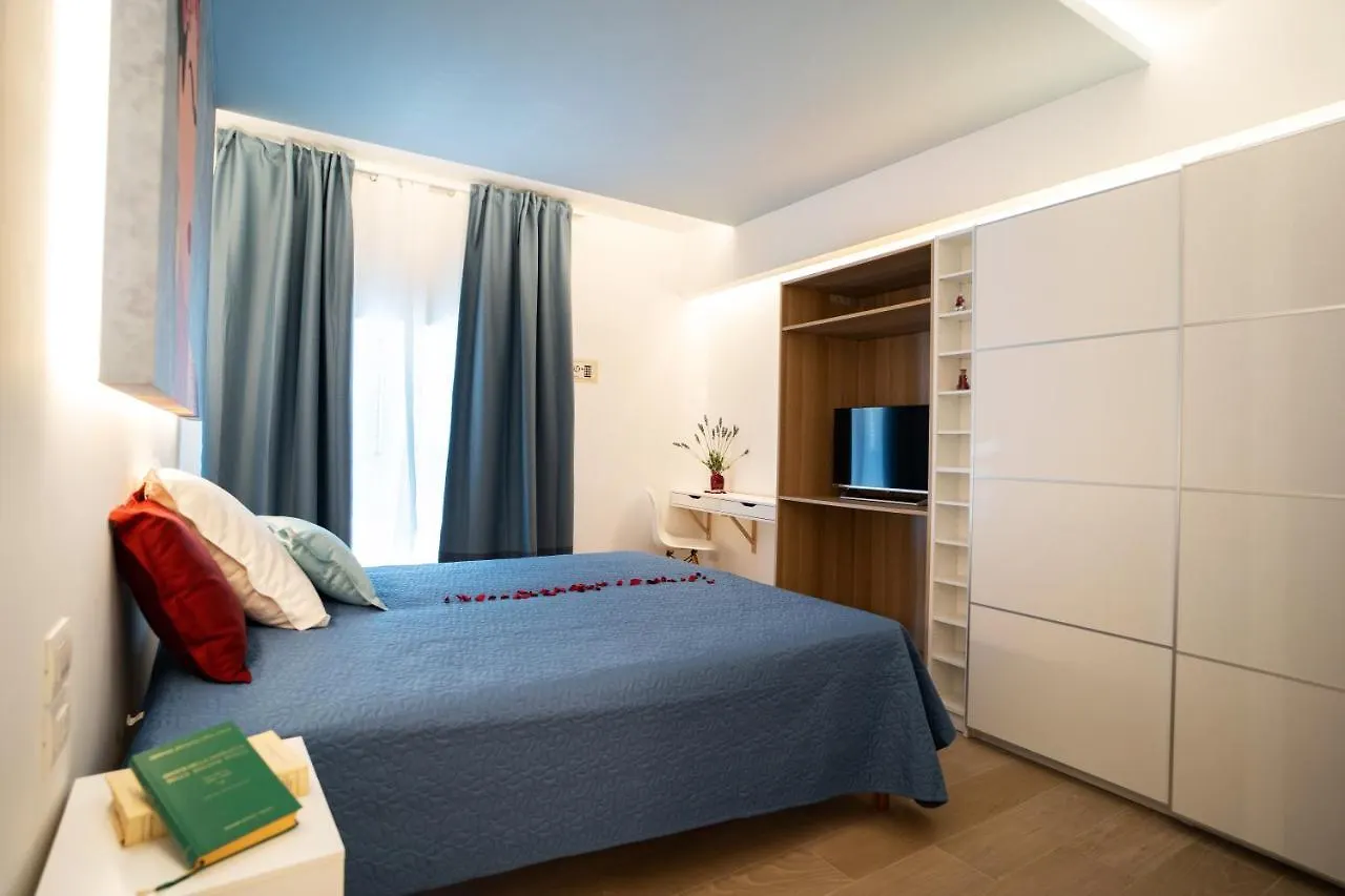L' Angolo Dei Poeti - Bed And Breakfast Bari 0*,  Italie