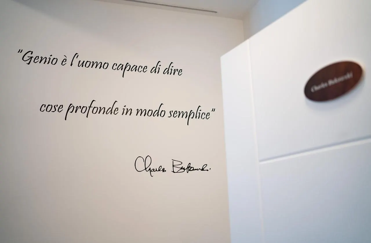 L' Angolo Dei Poeti - Bed And Breakfast Bari