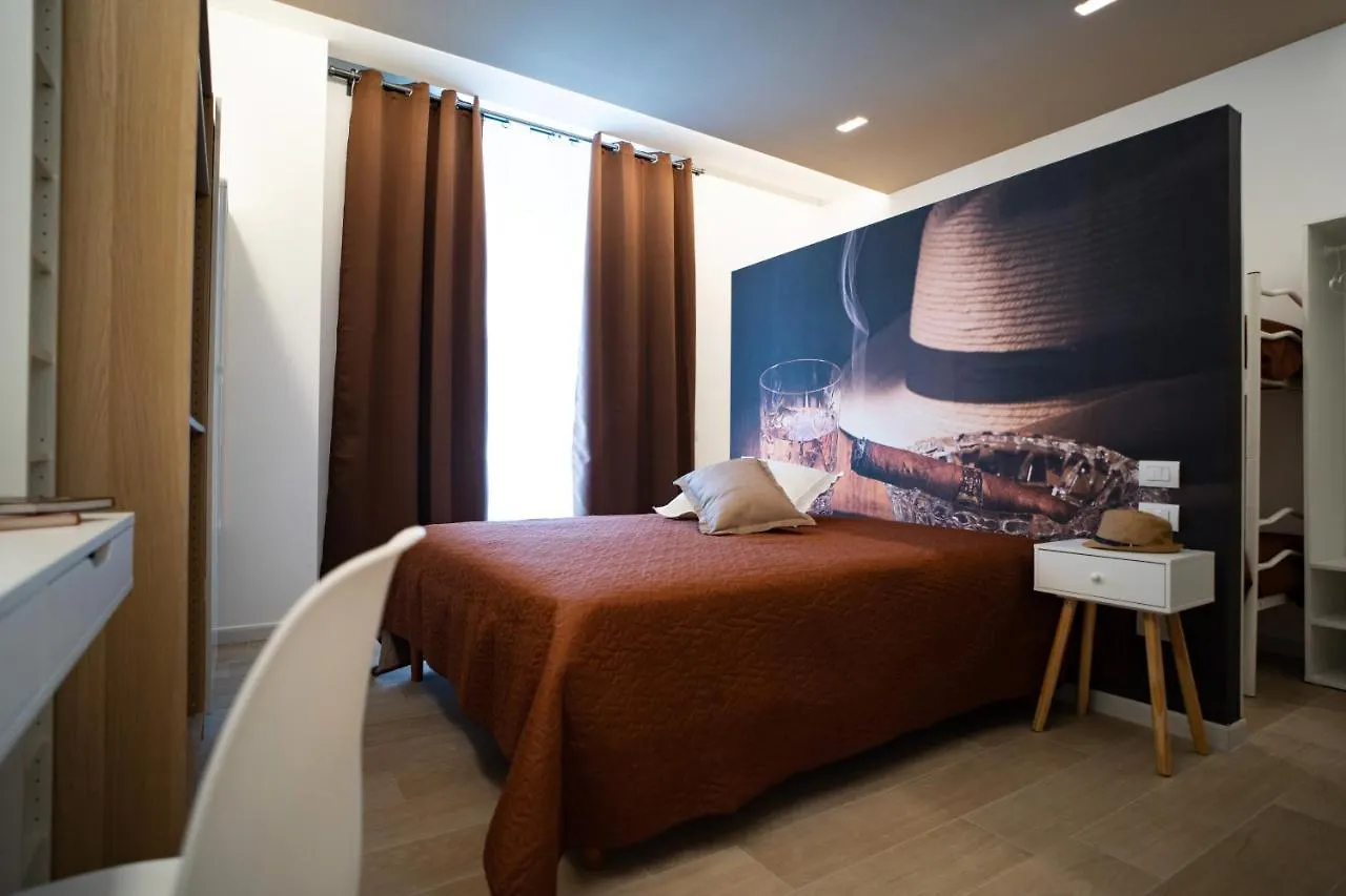 Couette-café L' Angolo Dei Poeti - Bed And Breakfast Bari