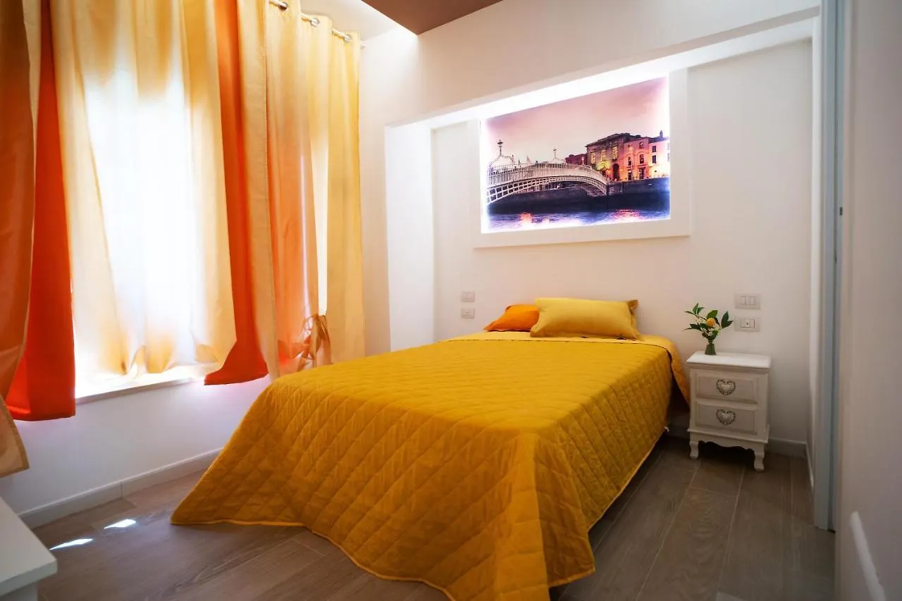 L' Angolo Dei Poeti - Bed And Breakfast 巴里 0*,  意大利